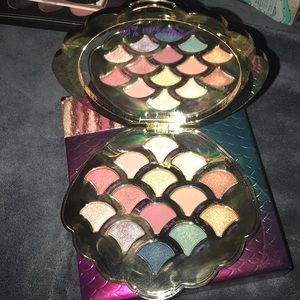 Tarte be a mermaid and make waves palette